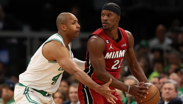 中国选手稳 中国选手稳