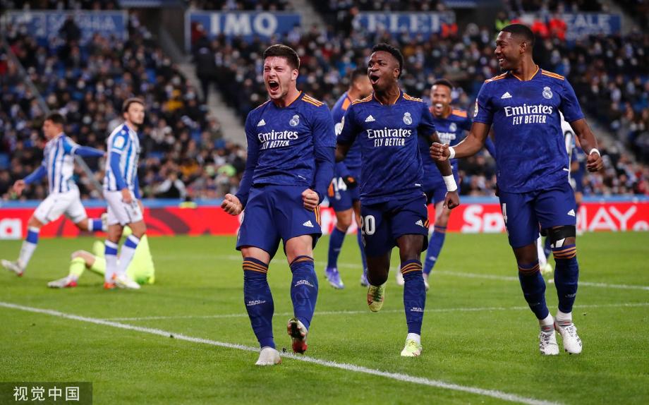 更是两个紧 更是两个紧